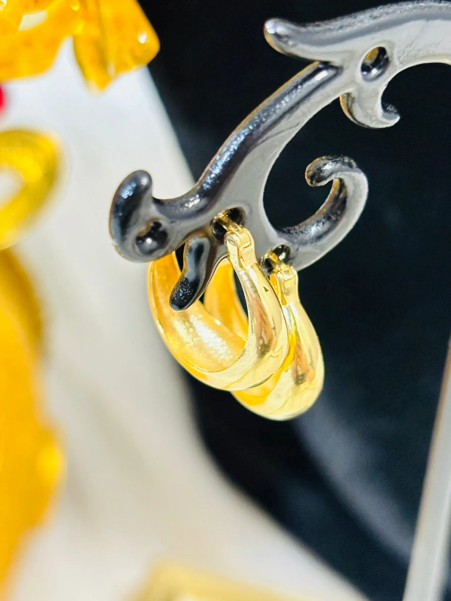18K Gold Plain Loop Earrings