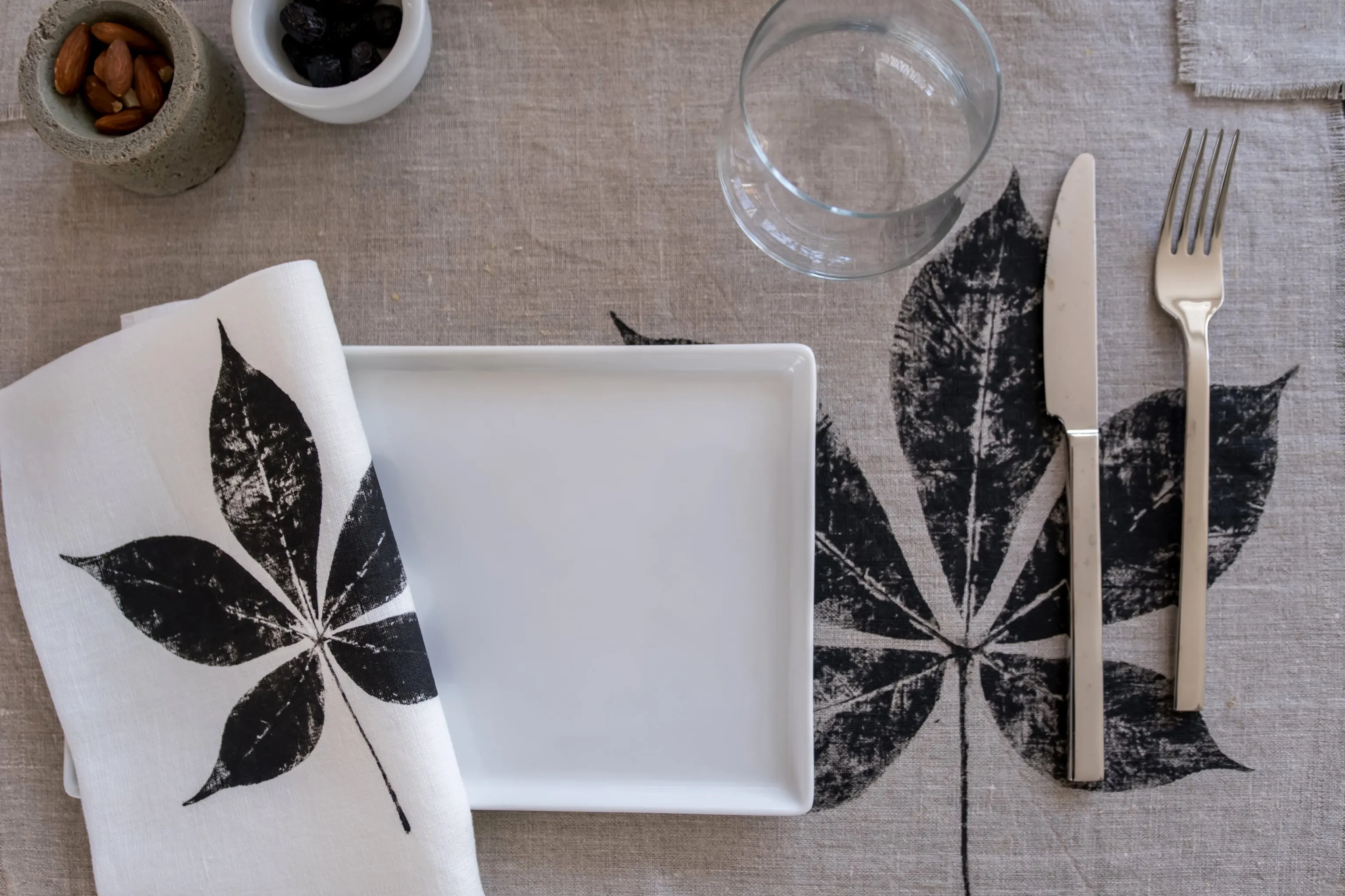 Linen Creeper Leaf Placemat in Natural - Set of 4 with bag