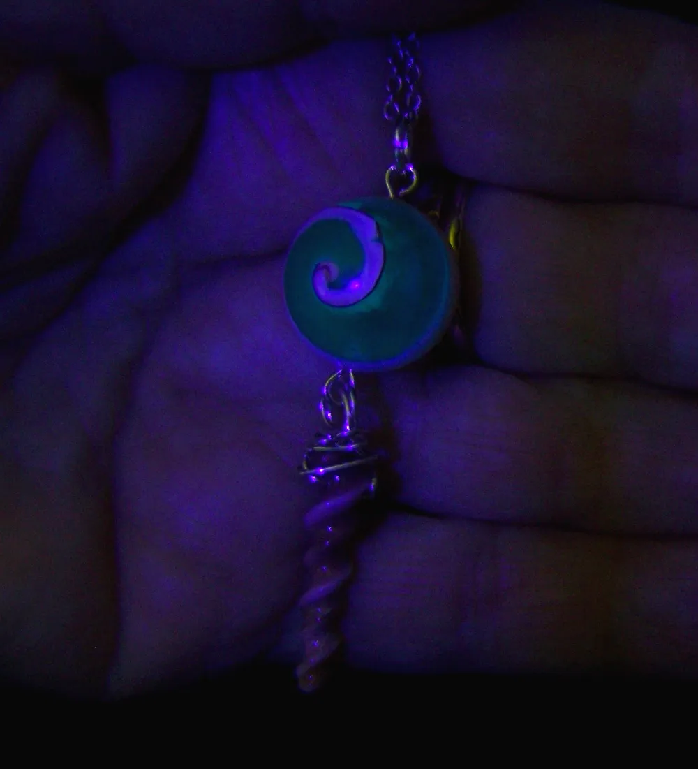 Natural Seashell Spiral Beads Pendant Necklace